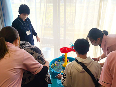 まさき秋まつりの宝石すくいのコーナー