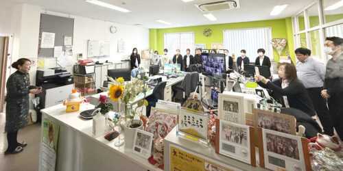 オンラインで繋いだママーズグループ新年の挨拶の様子